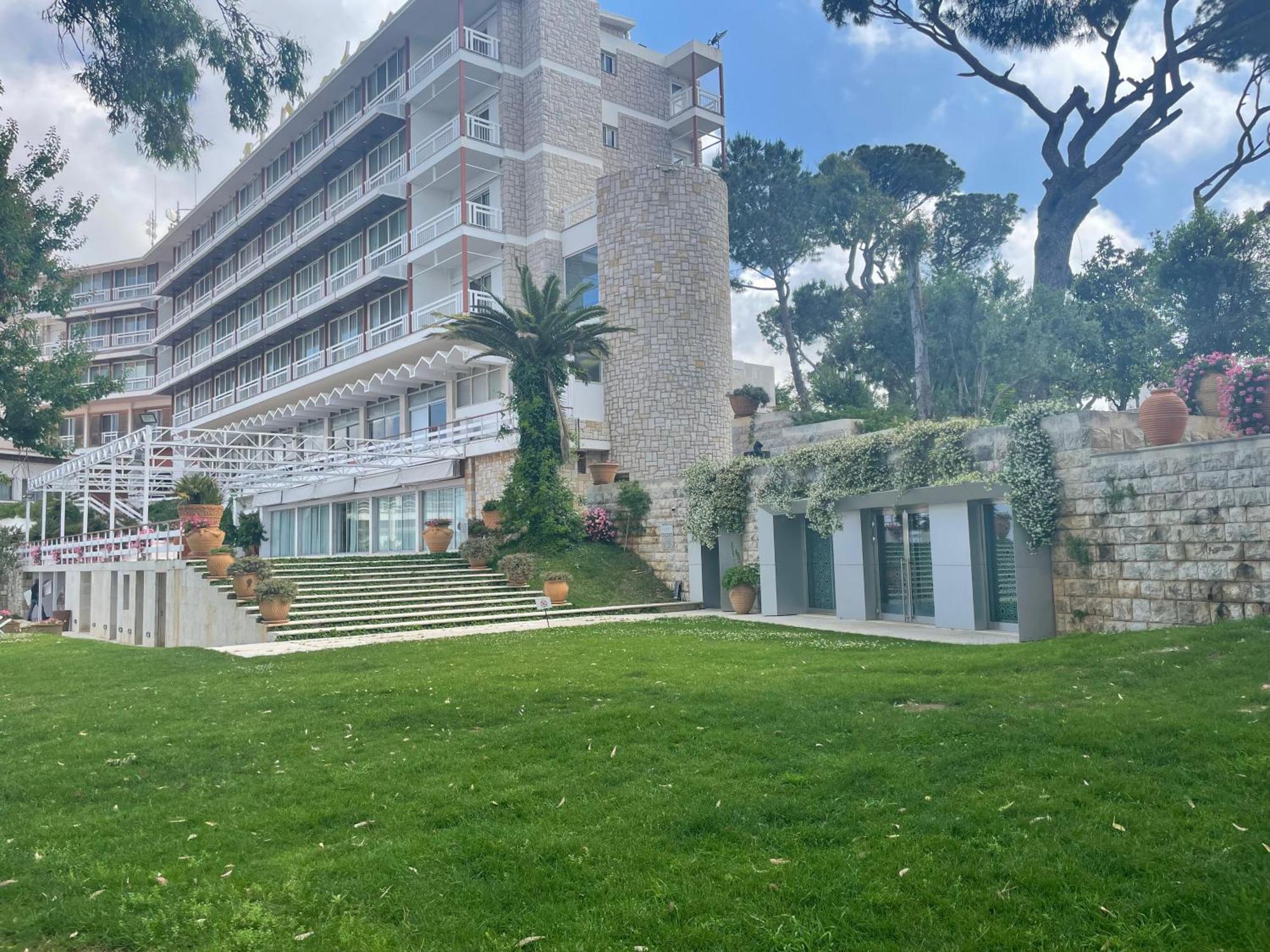 Beit Mery Hotel Al Bustan מראה חיצוני תמונה